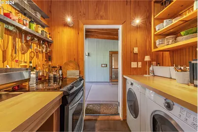 2058 State Rd, Mosier, OR 97040 - Photo 14