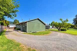 537 Art St, Brookings, OR 97415 - Photo 42