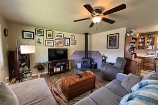537 Art St, Brookings, OR 97415 - Photo 8