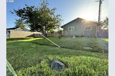 537 Art St, Brookings, OR 97415 - Photo 48