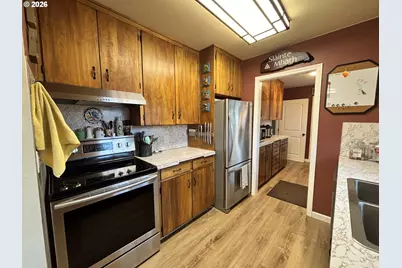 537 Art St, Brookings, OR 97415 - Photo 12