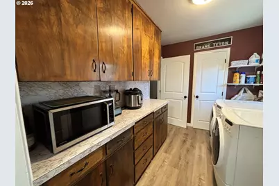 537 Art St, Brookings, OR 97415 - Photo 16