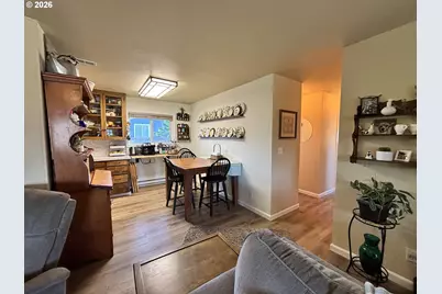 537 Art St, Brookings, OR 97415 - Photo 10