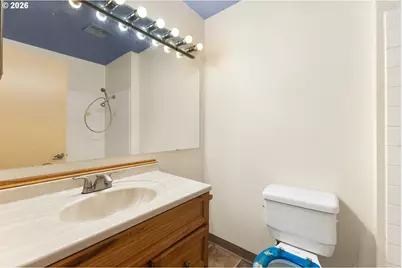 15904 SE Harrison St, Portland, OR 97233 - Photo 18