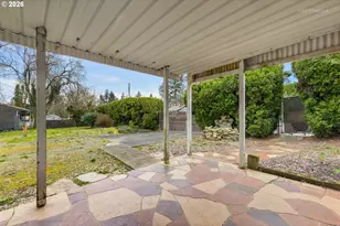 15904 SE Harrison St, Portland, OR 97233 - Photo 30