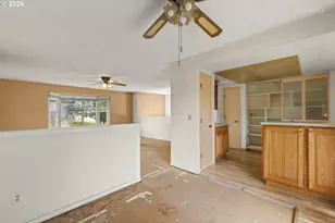 15904 SE Harrison St, Portland, OR 97233 - Photo 12