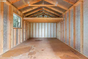 15904 SE Harrison St, Portland, OR 97233 - Photo 38