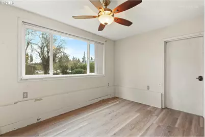 15904 SE Harrison St, Portland, OR 97233 - Photo 24