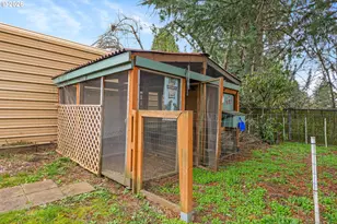 15904 SE Harrison St, Portland, OR 97233 - Photo 34