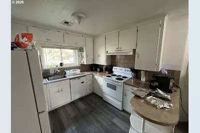 1022 Horn Ln, Eugene, OR 97404 - Photo 8