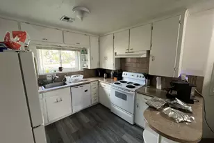 1022 Horn Ln, Eugene, OR 97404 - Photo 8