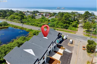 42 Washington St, Rockaway Beach, OR 97136 - Photo 4