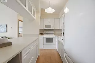 11040 SW Greenburg Rd, Tigard, OR 97223 - Photo 10