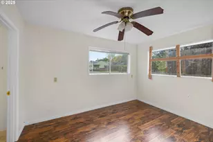 805 SE 139th Ave, Portland, OR 97233 - Photo 28