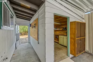 1199 N Terry St, Eugene, OR 97402 - Photo 4