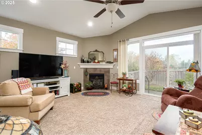 3291 SW Van Buren Way, Gresham, OR 97080 - Photo 6