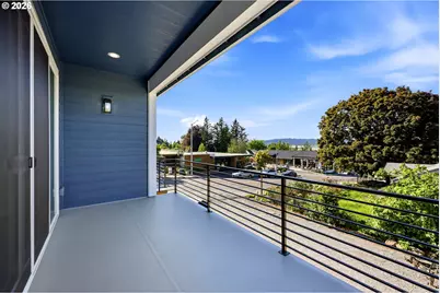 107 SE 3rd St, Troutdale, OR 97060 - Photo 4