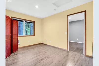 64711 E Sandy River Ln, Rhododendron, OR 97049 - Photo 32