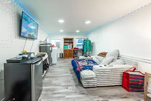 1064 E Taylor Ave, Cottage Grove, OR 97424 - Photo 30