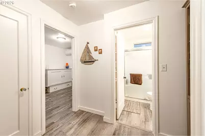 1064 E Taylor Ave, Cottage Grove, OR 97424 - Photo 14