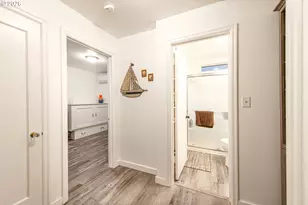 1064 E Taylor Ave, Cottage Grove, OR 97424 - Photo 14