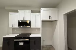 272 NW Mawrcrest Ave, Gresham, OR 97030 - Photo 6