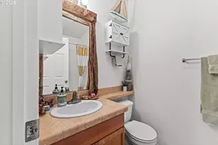 1050 Broadway Ave, Winchester Bay, OR 97467 - Photo 24