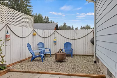 1050 Broadway Ave, Winchester Bay, OR 97467 - Photo 30