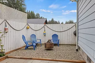 1050 Broadway Ave, Winchester Bay, OR 97467 - Photo 30