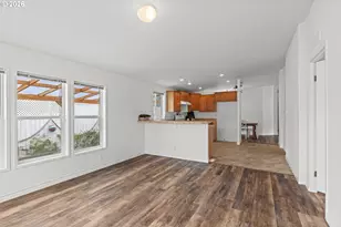 1050 Broadway Ave, Winchester Bay, OR 97467 - Photo 16