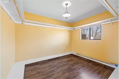 1300 Daisy Ln, Grants Pass, OR 97527 - Photo 22
