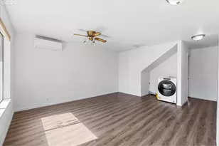 1300 Daisy Ln, Grants Pass, OR 97527 - Photo 16