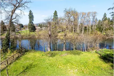 1300 Daisy Ln, Grants Pass, OR 97527 - Photo 36