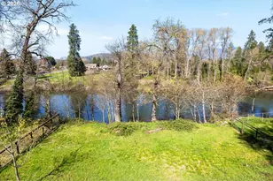 1300 Daisy Ln, Grants Pass, OR 97527 - Photo 36