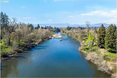 1300 Daisy Ln, Grants Pass, OR 97527 - Photo 1