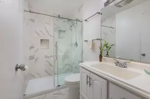 180 SE Hwy 101, Lincoln City, OR 97367 - Photo 14