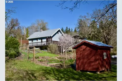 51 Columbia Ave, Underwood, WA 98651 - Photo 4