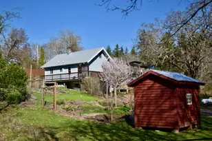 51 Columbia Ave, Underwood, WA 98651 - Photo 4