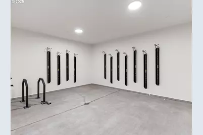 10985 E Burnside St #24, Portland, OR 97216 - Photo 8