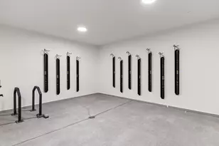 10985 E Burnside St, Portland, OR 97216 - Photo 8