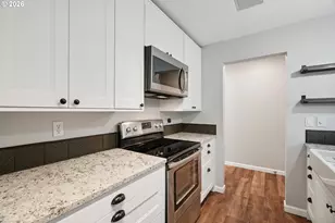 16010 SE Lisa Ln, Milwaukie, OR 97267 - Photo 12