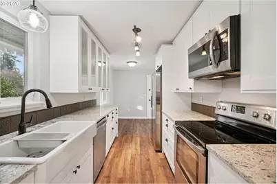 16010 SE Lisa Ln, Milwaukie, OR 97267 - Photo 14