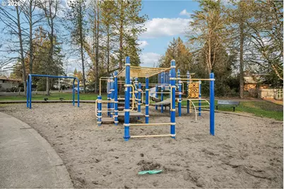 16010 SE Lisa Ln, Milwaukie, OR 97267 - Photo 36