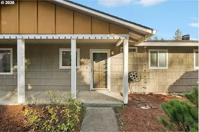 16010 SE Lisa Ln, Milwaukie, OR 97267 - Photo 4