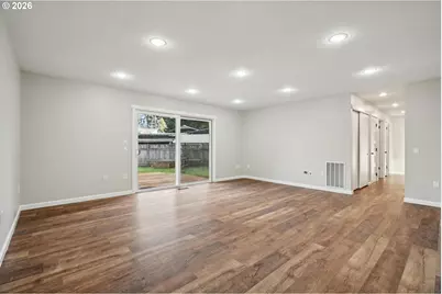 16010 SE Lisa Ln, Milwaukie, OR 97267 - Photo 8