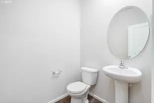 395 Pietro St NE, Salem, OR 97301 - Photo 2