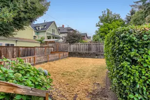 121 NE Knott St, Portland, OR 97212 - Photo 26