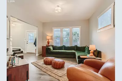 121 NE Knott St, Portland, OR 97212 - Photo 8