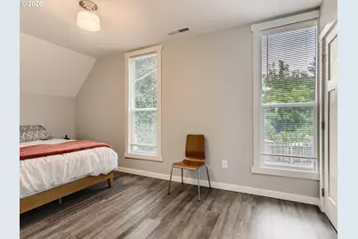 121 NE Knott St, Portland, OR 97212 - Photo 16