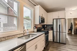 121 NE Knott St, Portland, OR 97212 - Photo 12